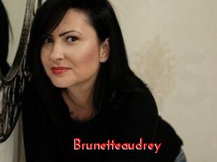 Brunetteaudrey