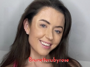 Brunetterubyrose