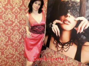 Esmibrunette