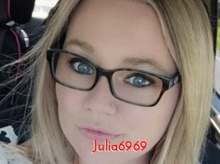 Julia6969