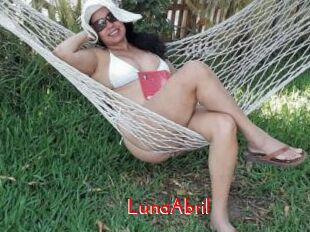 LunaAbril