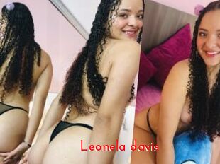 Leonela_davis