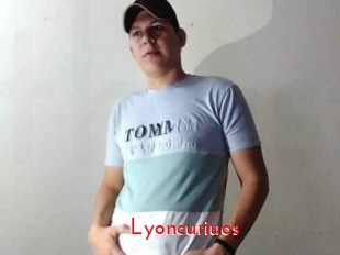 Lyoncuriuos