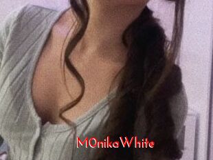 M0nikaWhite