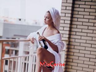 MiaCerise