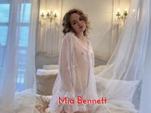 Mia_Bennett
