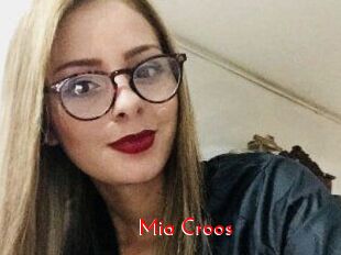 Mia_Croos