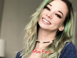 Mia_Fern