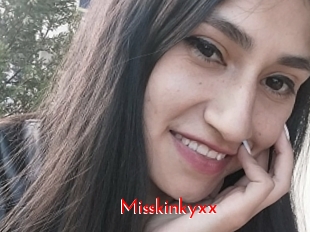 Misskinkyxx
