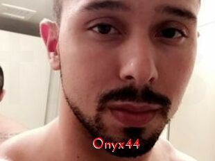 Onyx44