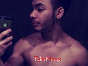 Tyler_Moore